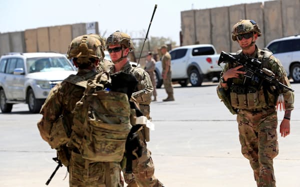 イラクでは2021年末で駐留米軍の戦闘任務が終了した（20年、バグダッド近郊の基地）＝ロイター