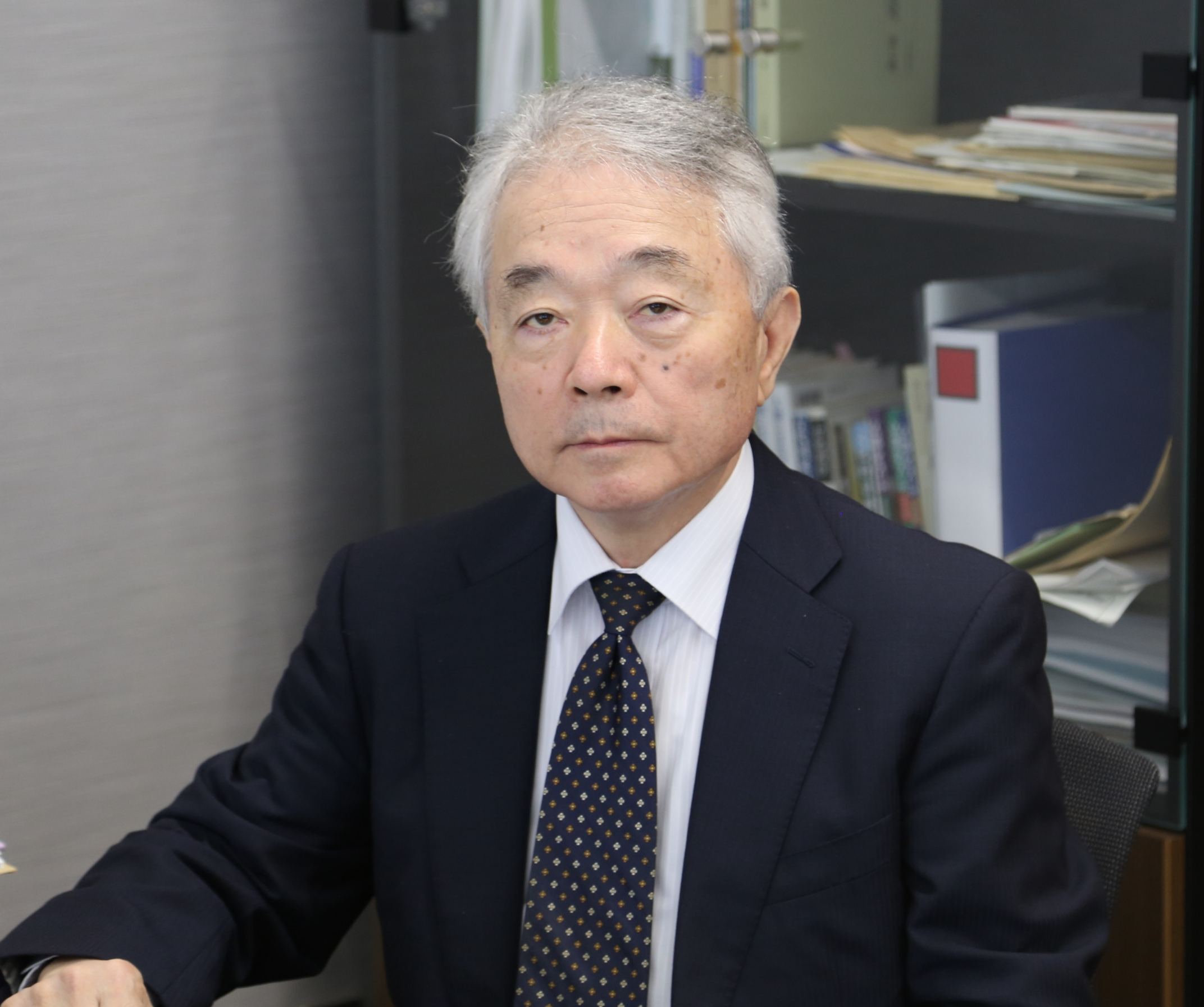 著者の金田章裕氏