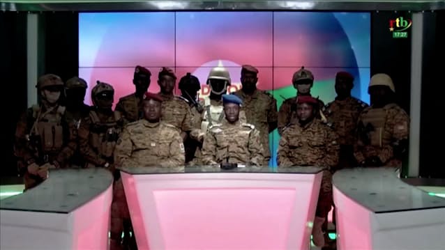 ブルキナファソでクーデターか 軍が大統領を退任させる 日本経済新聞 ブルキナファソでクーデターか 軍が大統領を退任させる 日本経済新聞