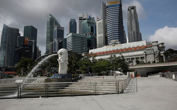 シンガポール金融通貨庁の金融引き締めは、2021年10月に続き２回連続となる＝ロイター