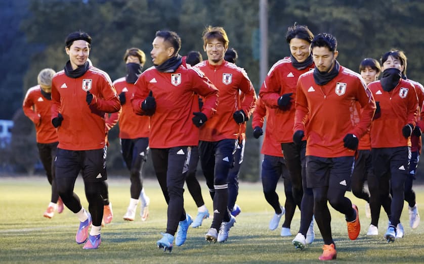 サッカー日本代表 南野ら合流 23人全員集合 日本経済新聞 サッカー日本代表 南野ら合流 23人全員集合 日本経済新聞