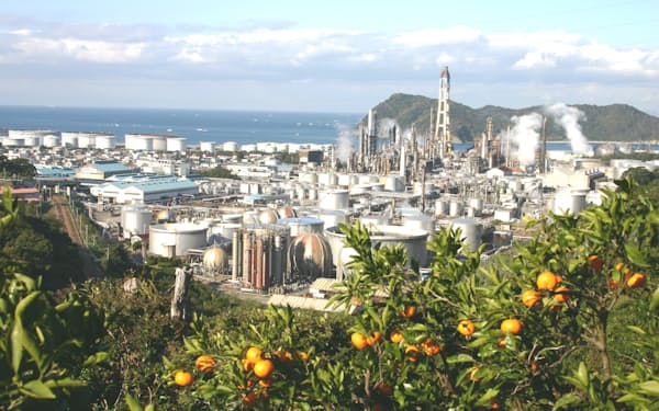 和歌山県有田市にあるENEOS和歌山製油所（同社提供）