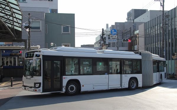 東急バスは連結バスの導入など運行の効率化を目指す