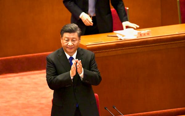 中国の習近平国家主席は台湾統一は「歴史的任務」だと語る。