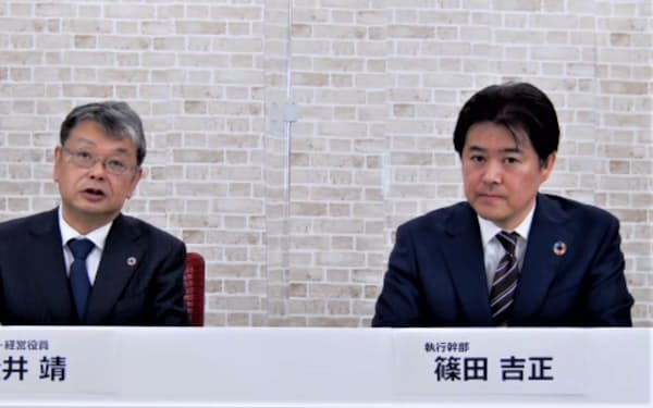 オンラインで決算会見を開いたデンソーの幹部