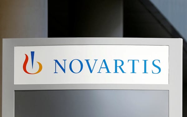 ノバルティスはスイスの製薬大手ロシュの株式を売却した＝ロイター