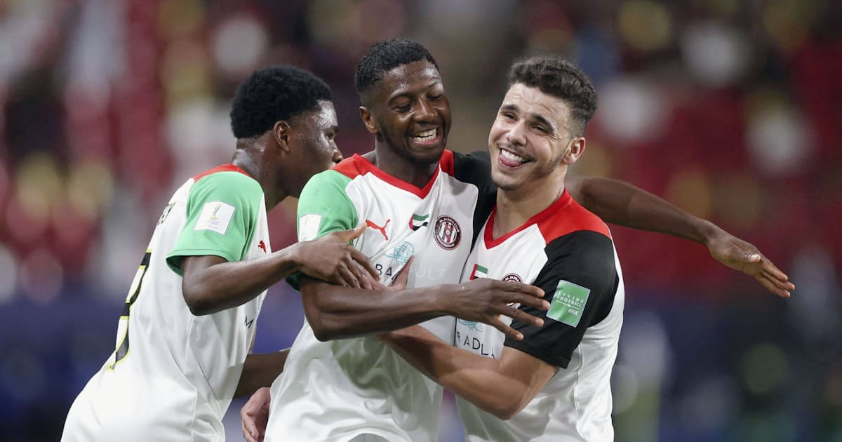 サッカー クラブw杯開幕 アルジャジーラが快勝 日本経済新聞 サッカー クラブw杯開幕 アルジャジーラが快勝 日本経済新聞