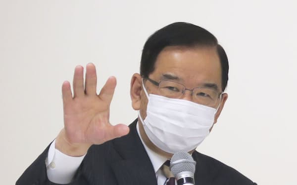 都内の会合に出席した共産党の志位委員長(5日午後)=共同