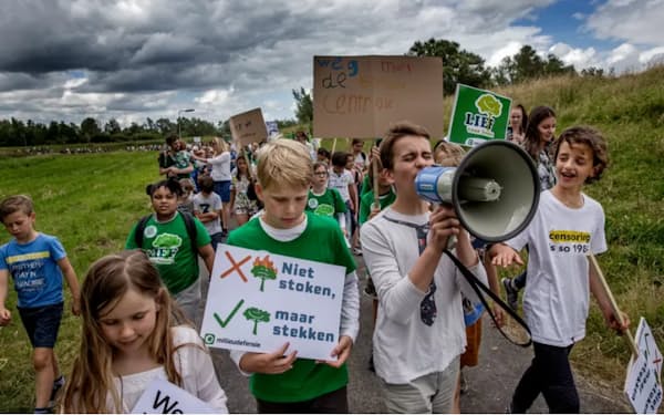 オランダにおけるバイオマス発電への抗議行動（提供Fenna Swart, Maarten Vischers）