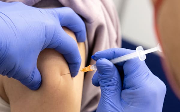 mRNA技術は新型コロナワクチン以外にも応用が期待されている=ロイター