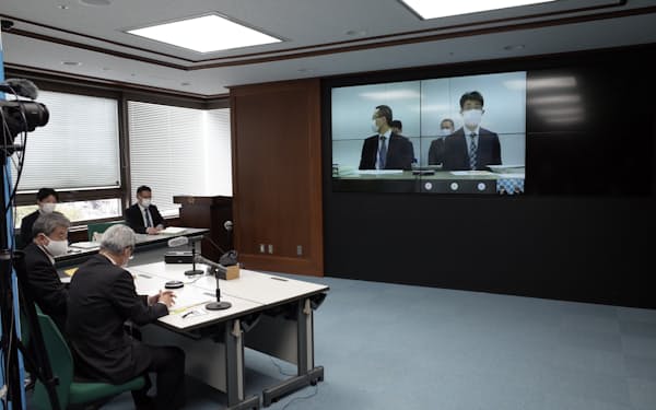 佐賀県と国土交通省の協議はオンラインで開催（10日、佐賀県庁）