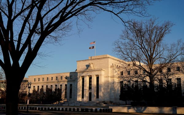 The Federal Reserve building is seen before the Federal Reserve board is expected to signal plans to raise interest rates in March as it focuses on fighting inflation in Washington, U.S., January 26, 2022.      REUTERS/Joshua Roberts