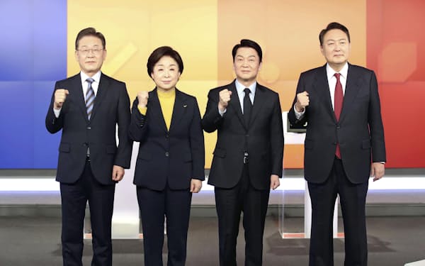 韓国大統領選の主要候補。与党の李在明氏（左端）、保守系野党の尹錫悦氏（右端）ら＝聯合・共同