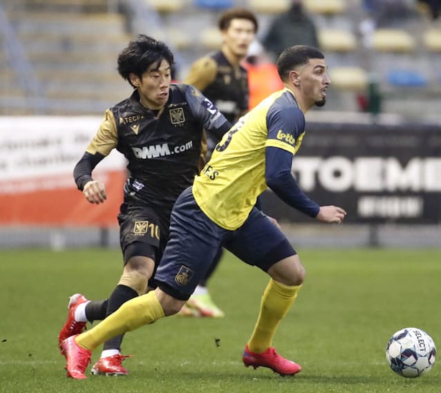 香川真司 新天地ベルギーで初出場 海外サッカー 日本経済新聞 香川真司 新天地ベルギーで初出場 海外サッカー 日本経済新聞