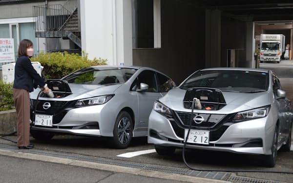 大阪ガスは2台のEVを使い、カーシェアと蓄電池機能を組み合わせた実験をする