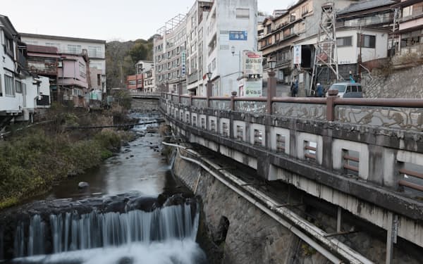 飲食・宿泊業を中心に追加の支援策の必要性は高まる