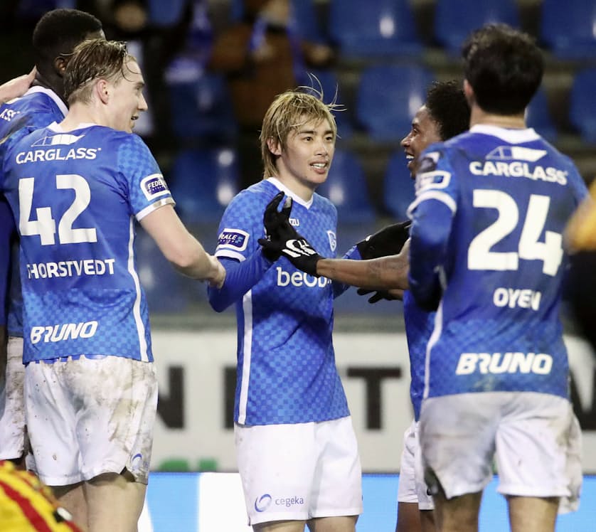 伊東純也が2アシスト サッカー ベルギー1部 日本経済新聞 伊東純也が2アシスト サッカー ベルギー1部 日本経済新聞
