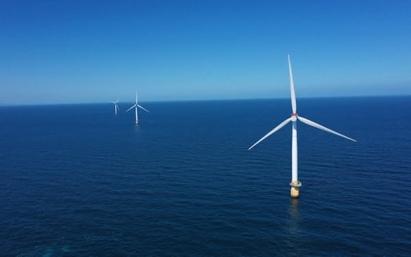 エクイノールの浮体式洋上風力発電（21年7月、スコットランド）