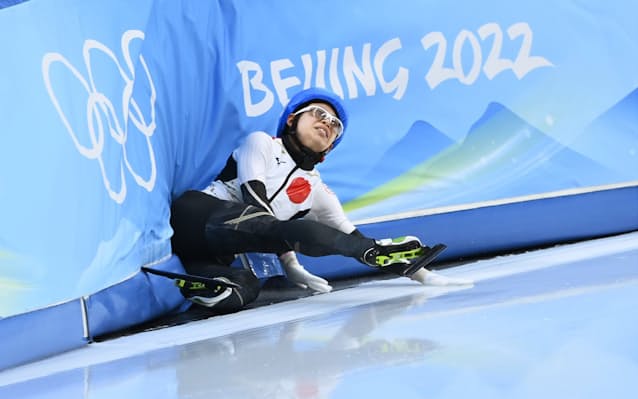 マススタート高木菜那 転倒で1回戦敗退 佐藤は8位 日本経済新聞 マススタート高木菜那 転倒で1回戦敗退 佐藤は8位 日本経済新聞