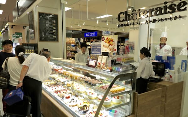 銀座ルノアールは洋菓子店「シャトレーゼ」のＦＣ店舗を展開する（東京都内の店舗）
