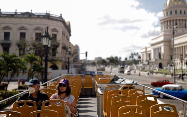 キューバは新型コロナウイルスの影響で観光業が低迷している（16日、ハバナ）=ロイター