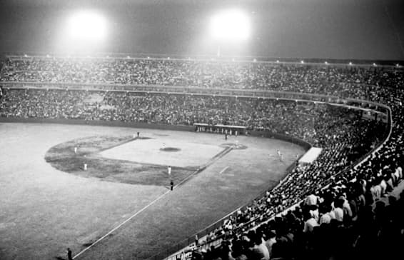 荒川 三鷹 東京球場 跡地を歩く 日本経済新聞 荒川 三鷹 東京球場 跡地を歩く 日本経済新聞