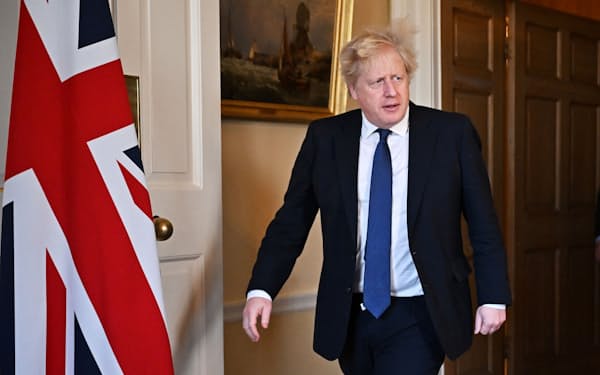 英国のジョンソン首相はロシアとのエネルギー取引の制限に言及した＝ロイター