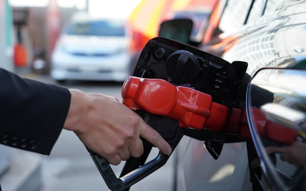 原油価格の高騰でガソリン代も上昇している