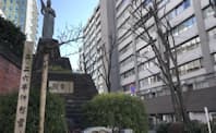 東京・渋谷にある「二・二六事件慰霊像」