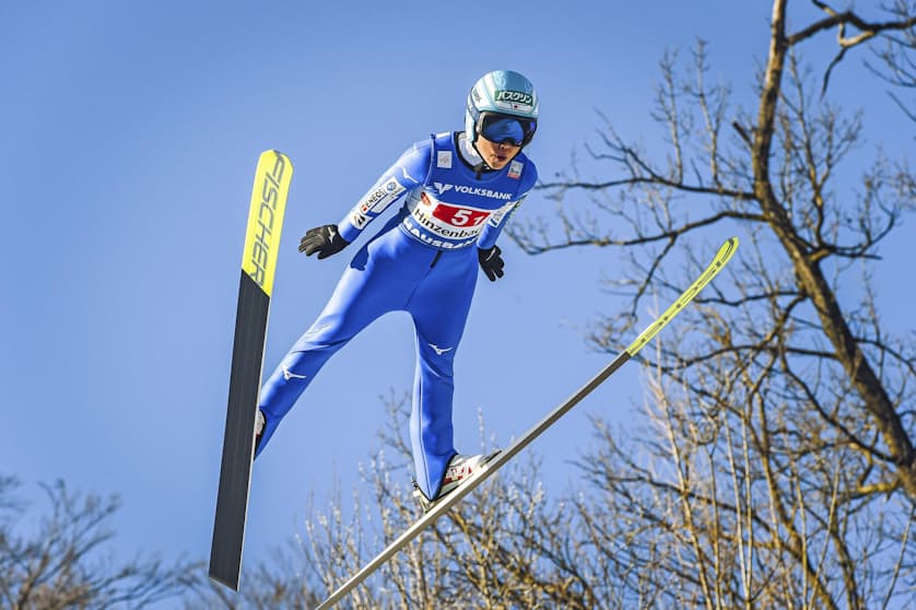 ジャンプ女子団体 日本は4位 W杯 日本経済新聞 ジャンプ女子団体 日本は4位 W杯 日本経済新聞