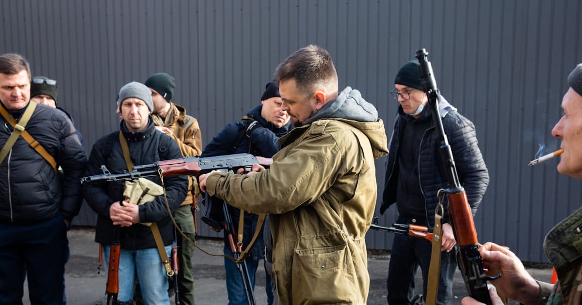 キエフ市街戦 ウクライナ決死の防戦 兵の士気高く 日本経済新聞 キエフ市街戦 ウクライナ決死の防戦 兵の士気高く 日本経済新聞