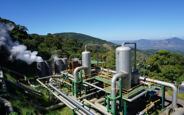 エルサルバドルの東部ウスルタン県の地熱発電所