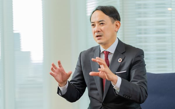 日本経済新聞などのインタビューに応じたZホールディングスの川辺健太郎社長兼共同最高経営責任者（CEO）