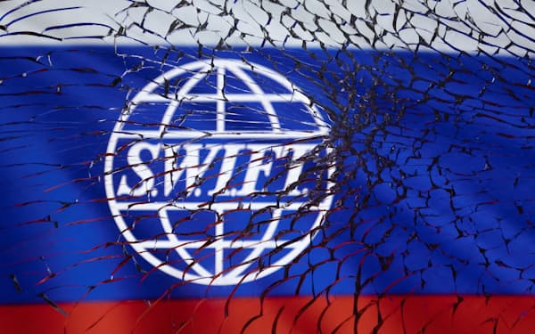 EUはロシアの複数の銀行をSWIFTから排除する＝ロイター