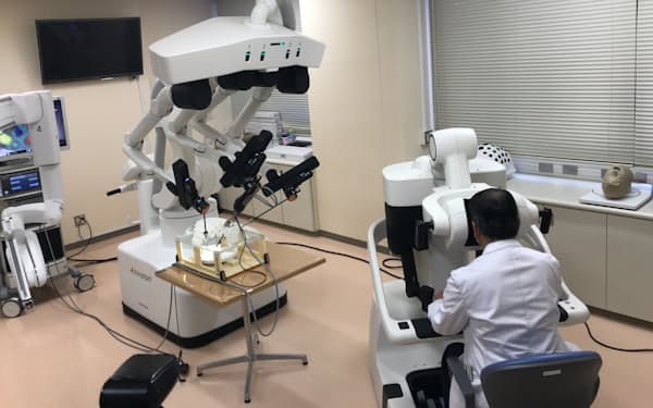 鳥取大学医学部付属病院が新たに導入した手術ロボット「hinotori（ヒノトリ）」