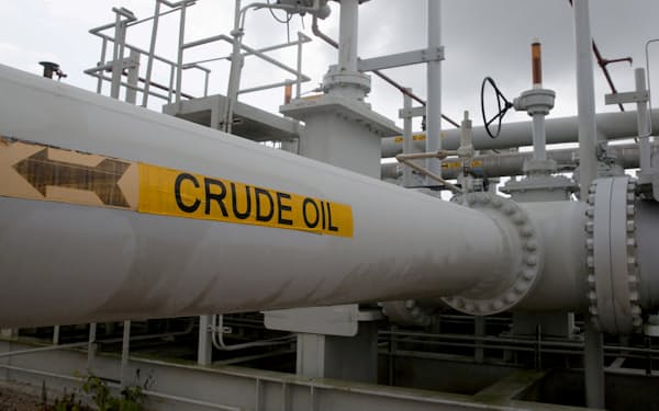 消費国は石油備蓄の協調放出を決めたが原油高は止まらない（米テキサス州の石油施設）＝ロイター