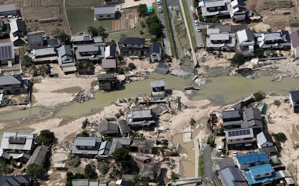 大規模な浸水被害が発生した岡山県倉敷市の  真備町地区（2018年7月）