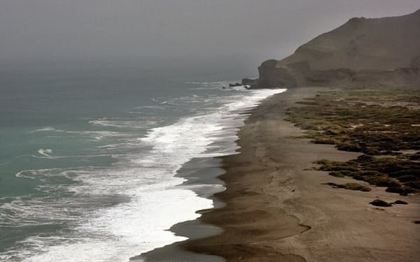 チリ北部の海岸で発見された古代の人骨が、溺死者を特定する現代の法医学の手法を用いて分析された。遺骨の持ち主は漁師で、5000年前の太平洋で溺れた可能性が高いことがわかった（ALAMY）
