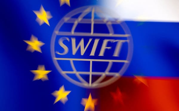 ロシア大手銀は国際決済網「SWIFT」から排除された=ロイター