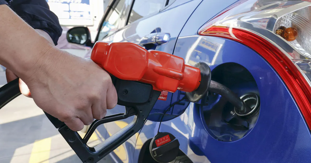 ガソリン価格介入に限界 原油高騰続く 補助25円到達も 日本経済新聞 ガソリン価格介入に限界 原油高騰続く 補助25円到達も 日本経済新聞