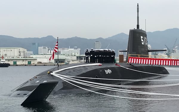 最新鋭潜水艦「たいげい」が防衛省に引き渡された（９日、三菱重工業神戸造船所）