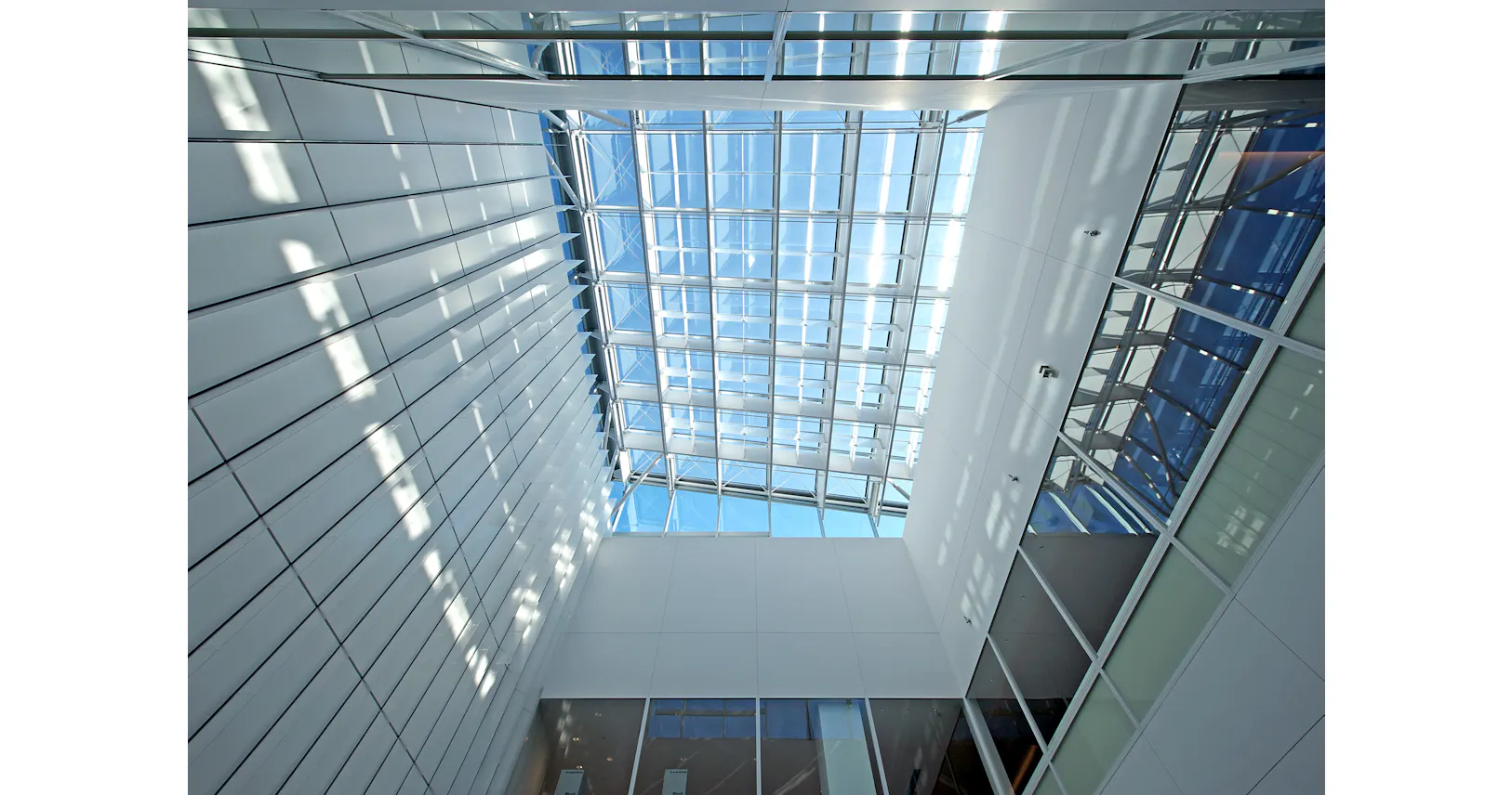 奇抜な建築デザインを形に 舞台裏支えるエンジニア Nikkeiリスキリング 奇抜な建築デザインを形に 舞台裏支えるエンジニア Nikkeiリスキリング