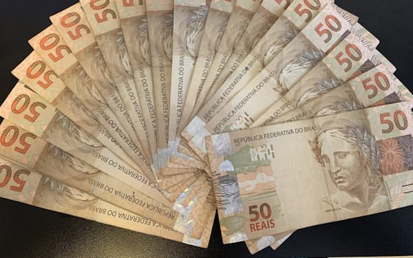 ブラジルレアル 対円で1年ぶり高値圏 経済回復を好感 日本経済新聞 ブラジルレアル 対円で1年ぶり高値圏 経済回復を好感 日本経済新聞