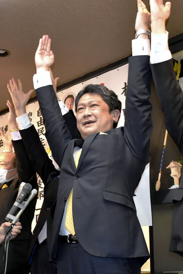金沢市長に前副市長の村山氏 まちなか再生が課題に 日本経済新聞 金沢市長に前副市長の村山氏 まちなか再生が課題に 日本経済新聞