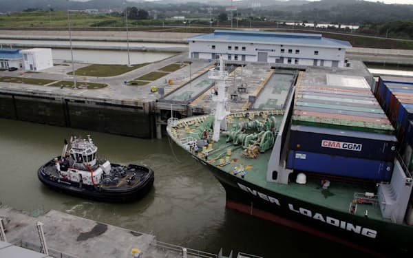 パナマ運河の混雑が課題となっている＝ロイター