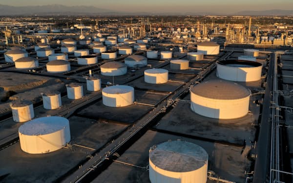 Storage tanks are seen at Marathon Petroleum's Los Angeles Refinery, which processes domestic & imported crude oil into California Air Resources Board (CARB) gasoline, CARB diesel fuel, and other petroleum products, in Carson, California, U.S., March 11, 2022. Picture taken with a drone. REUTERS/Bing Guan