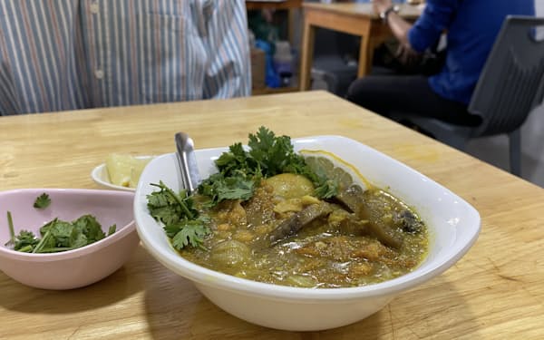 「モヒンガー」はミャンマーの朝食に欠かせない料理だ