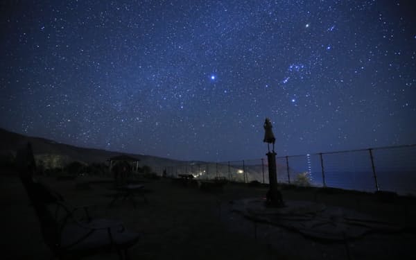 神津島の星空。都心では観賞が難しい、地平線近くに現れるカノープスも見えるという
