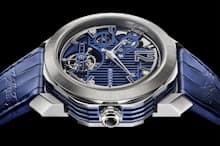 美しいスケルトンモデルのオクト ローマ ブルー カリヨン トゥールビヨン.。複雑時計でも存在感を高めている