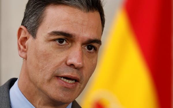スペインのサンチェス首相は「合意なしにEUサミットを終わらせるわけにはいかない。速やかにエネルギー対策を取る必要がある」と主張する=ロイター